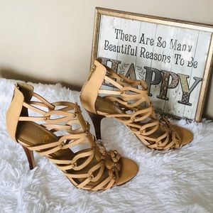 🔥Ivanka Trump Tan Heels Sz 9M